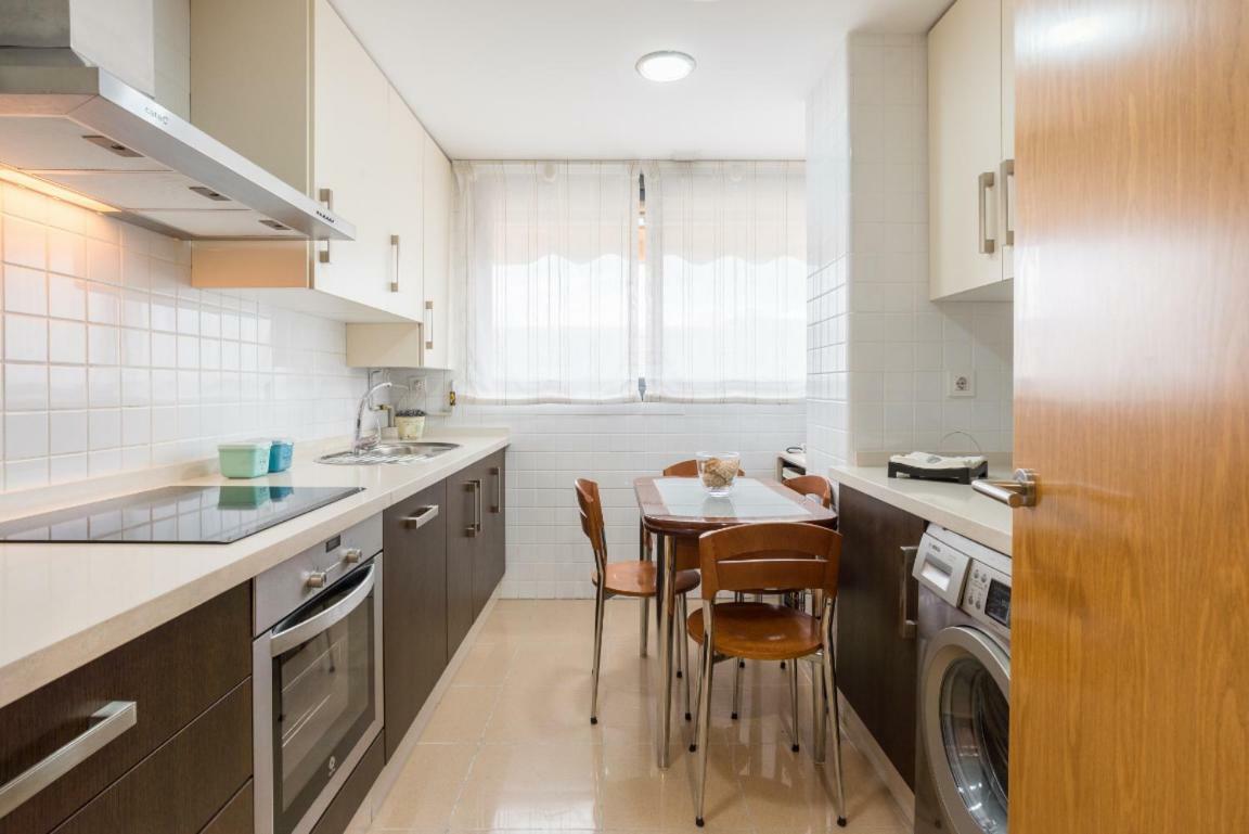 Keywise Perfect Location Next To Maria Zambrano Station, Central , Beach ,Pool And Free Parking มาลากา ภายนอก รูปภาพ