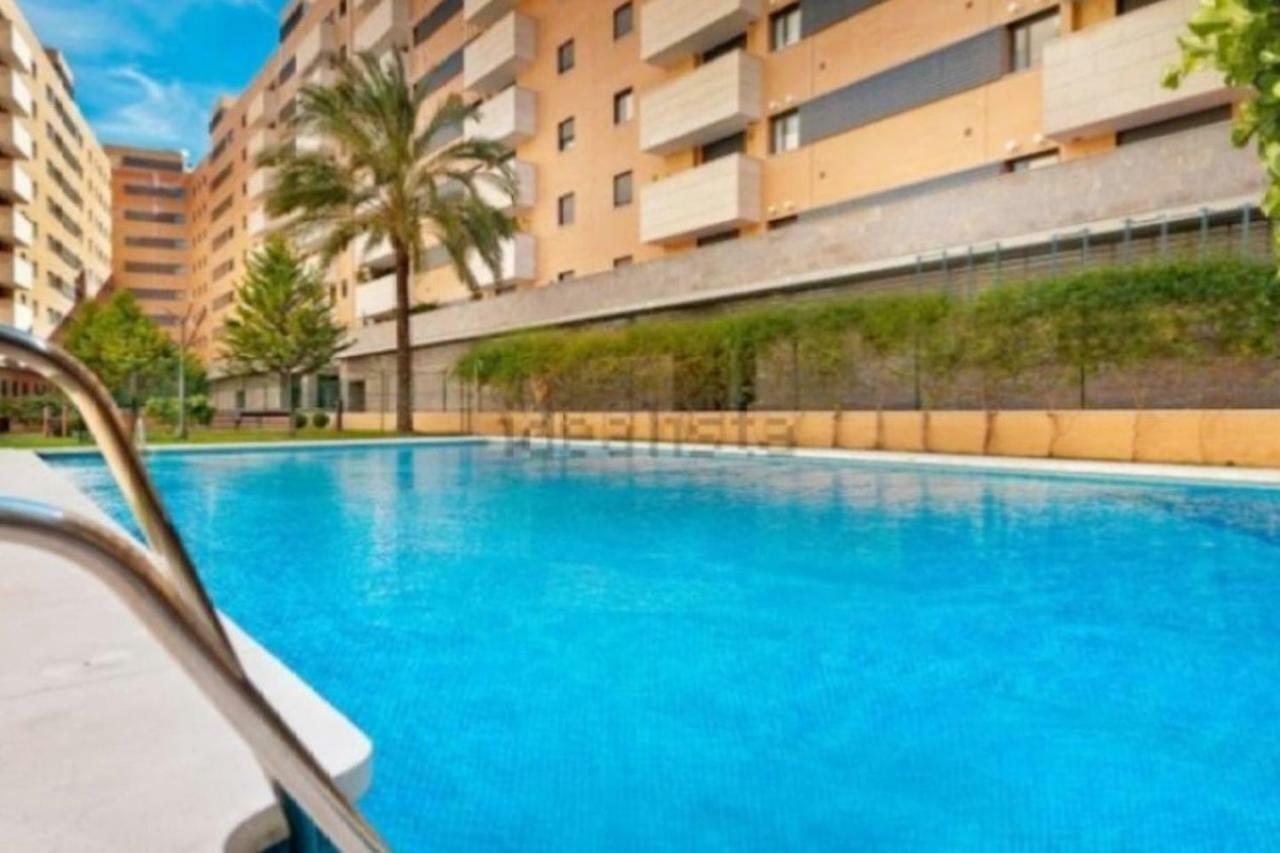 Keywise Perfect Location Next To Maria Zambrano Station, Central , Beach ,Pool And Free Parking มาลากา ภายนอก รูปภาพ